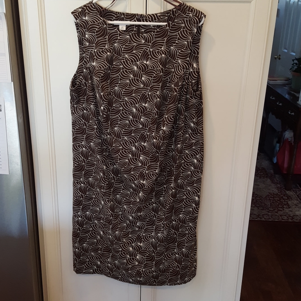 Dressbarn Women's size 18 Sleeveless Dress